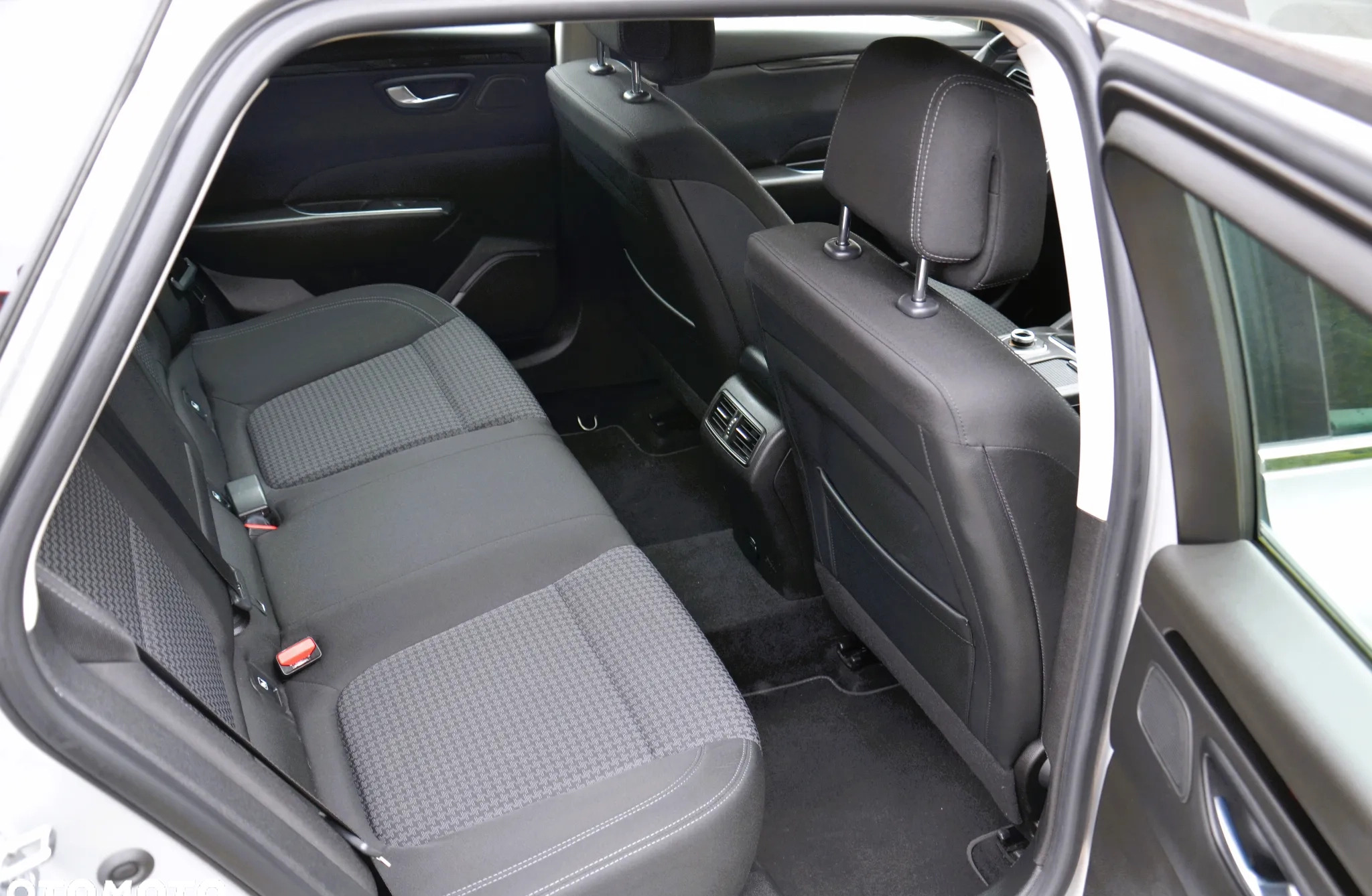 Renault Talisman cena 49800 przebieg: 197800, rok produkcji 2019 z Maszewo małe 352